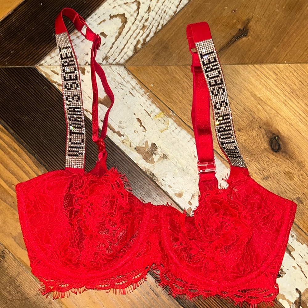 Lace Victoria’s Secret bra